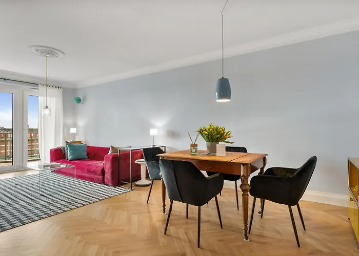 Cls Zentrale City-Wohnung In Hamburg Mit E-Laden Und Tiefgarage, Grosser Balkon, Blick Ueber Hamburg, Parkplatz, Cafe Im Haus, Bushaltestelle Direkt Gegenueber, Flex Check In